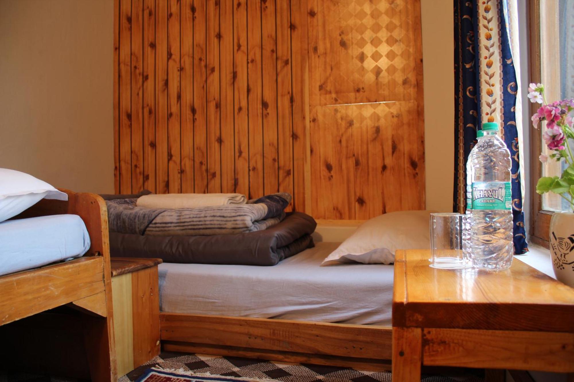 Karma Lodge Leh Eksteriør bilde