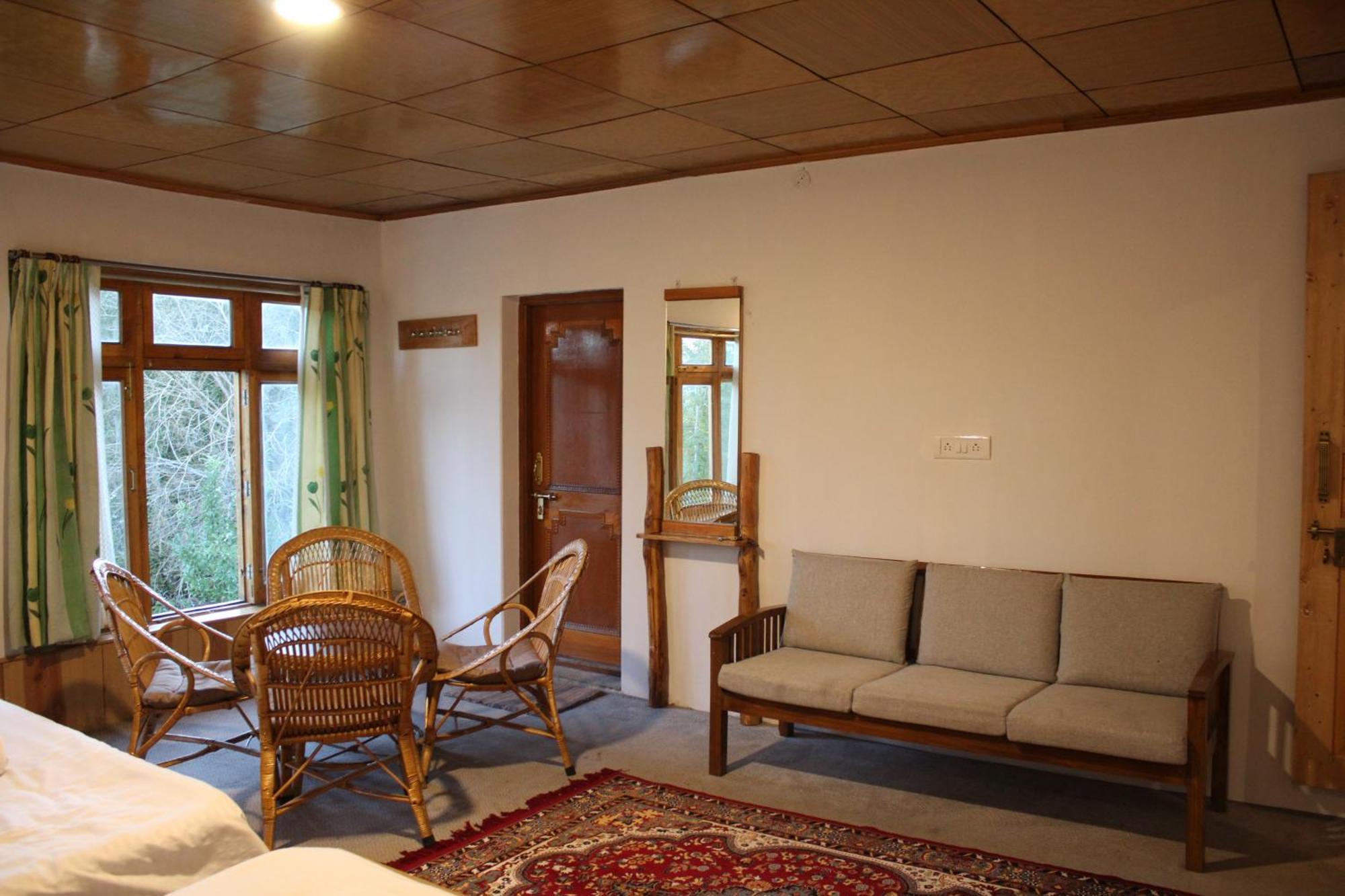 Karma Lodge Leh Eksteriør bilde