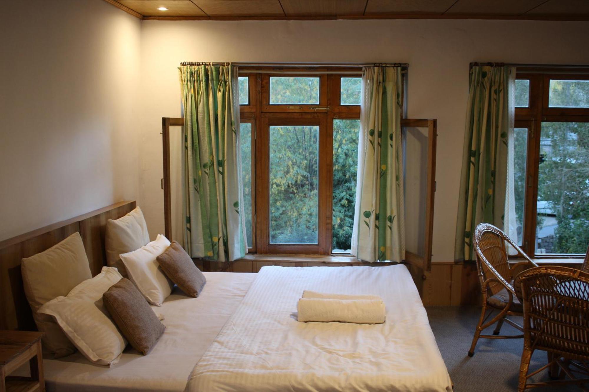 Karma Lodge Leh Eksteriør bilde